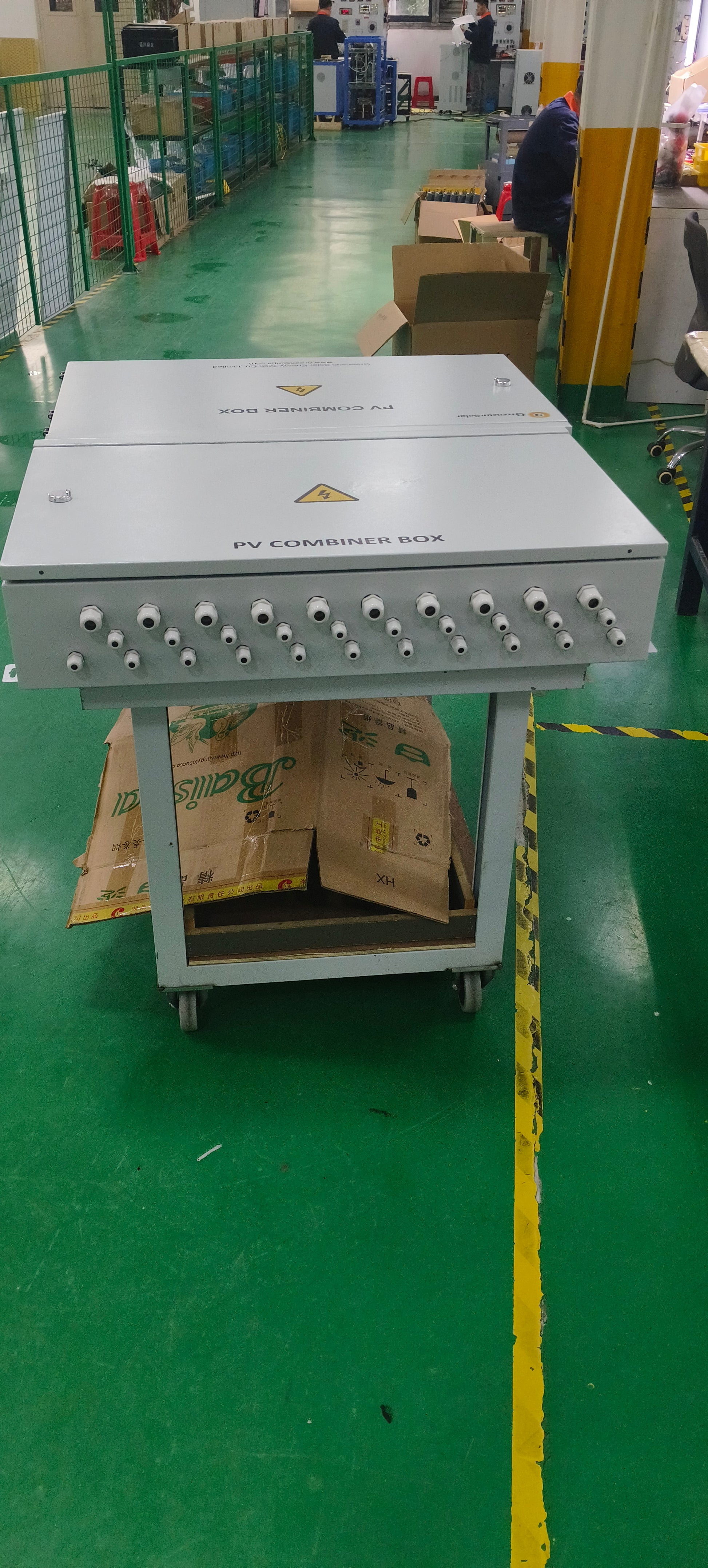 Combiner Box 1000V IP65 10 In 10 Out