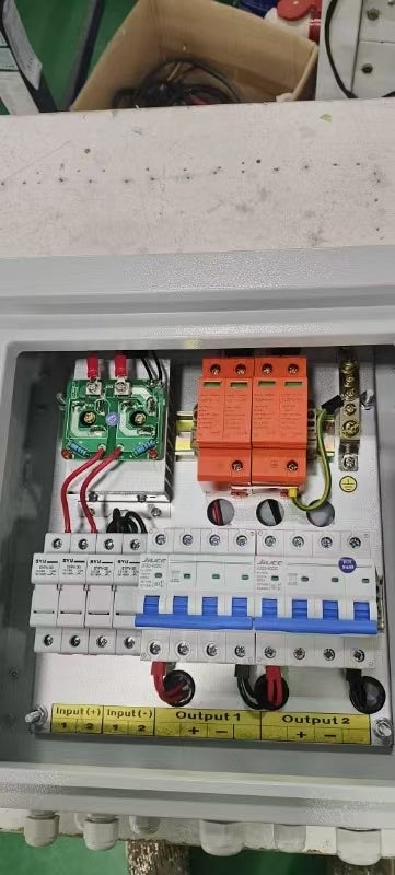 Combiner Box 1000V IP65 10 In 10 Out