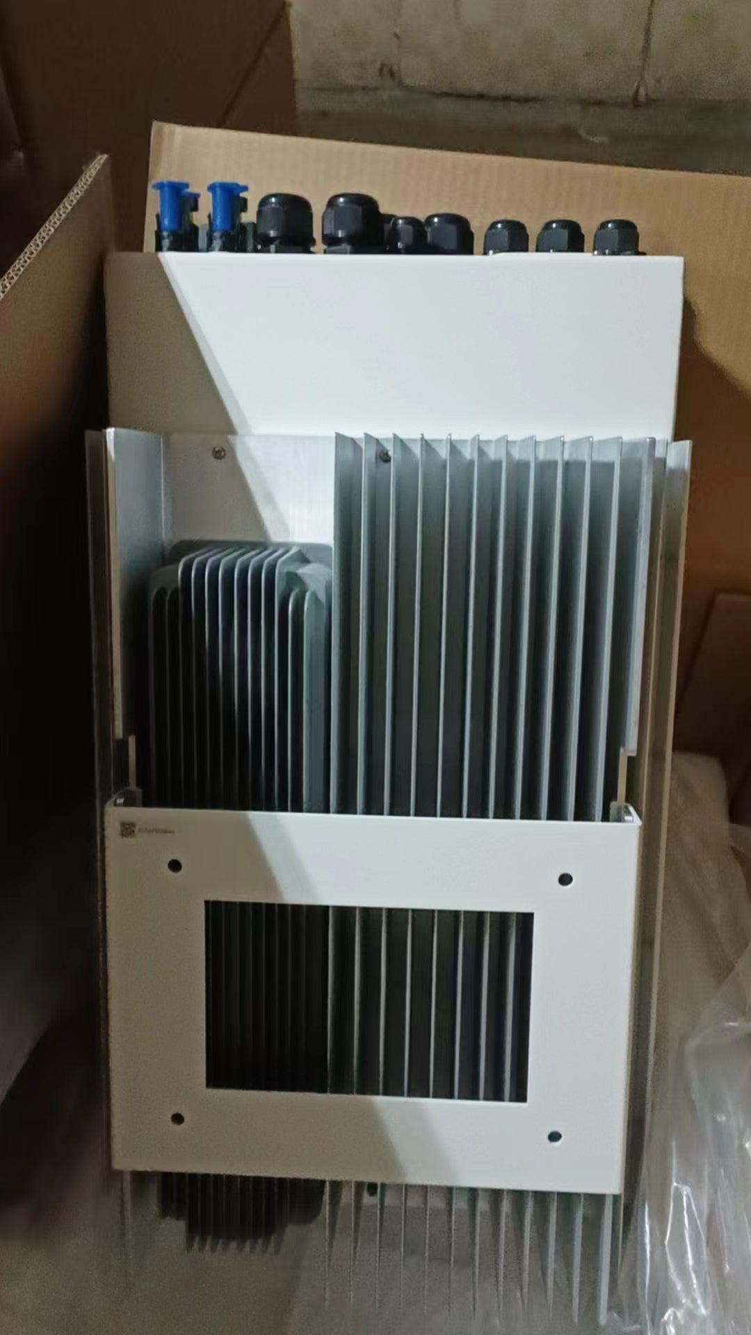 Deye 3.6kw 5kw 6kw Hybrid Inverter SUN-3.6/5/6K-SG03LP1-EU