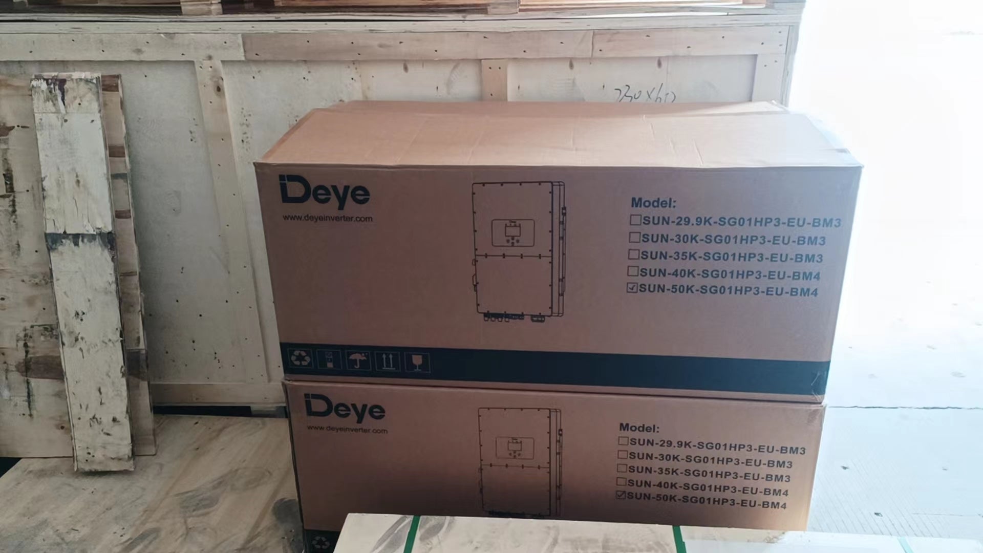 Deye 30KW 35KW 40KW 50KW Hybrid Inverter SUN-29.9/30/35/40/50K-SG01HP3-EU-BM3/4