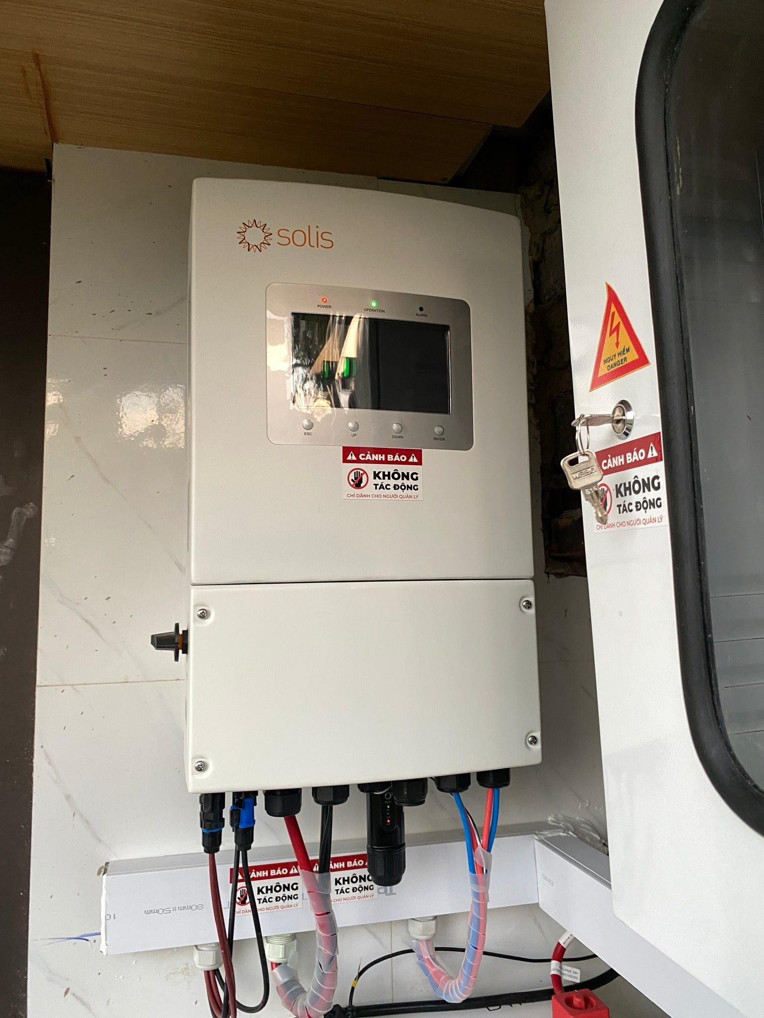 Solis 3KW 3.6KW 5KW 6KW 8KW Hybrid Inverter S6-EH1P(3-8)K-L-PLUS